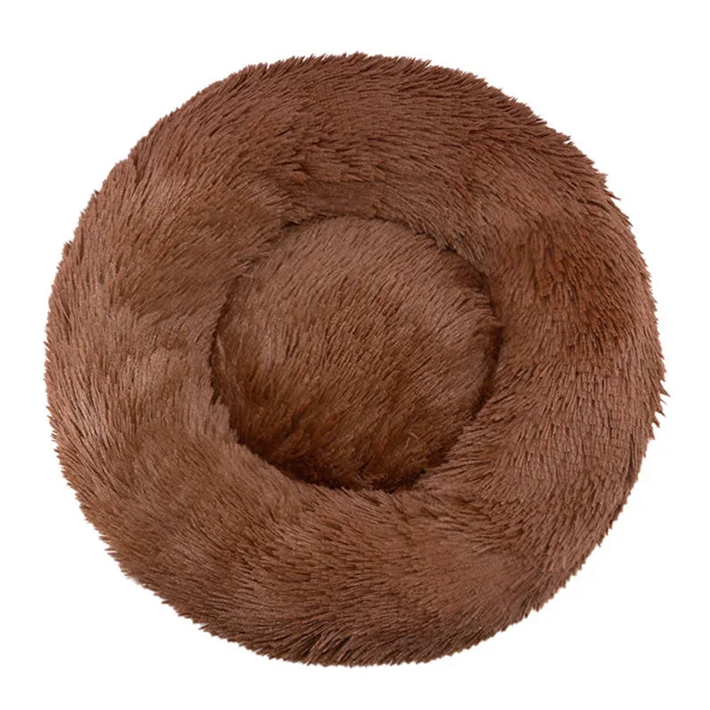 Super-soft plush round pet bed for winter.